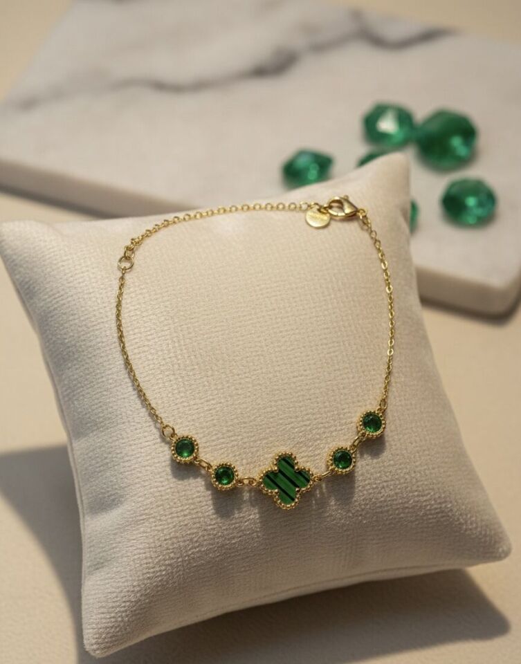 Yeşil Malakit Taşlı Yonca Figürlü Altın Kaplama Zincir Bileklik